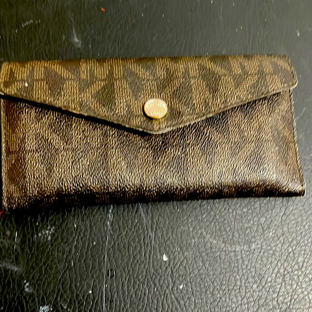 MK wallet used, as you can see in the pictures